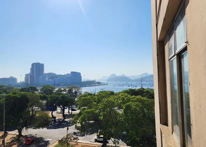 Em frente à praia - conforto, localização e vista Rio de Janeiro